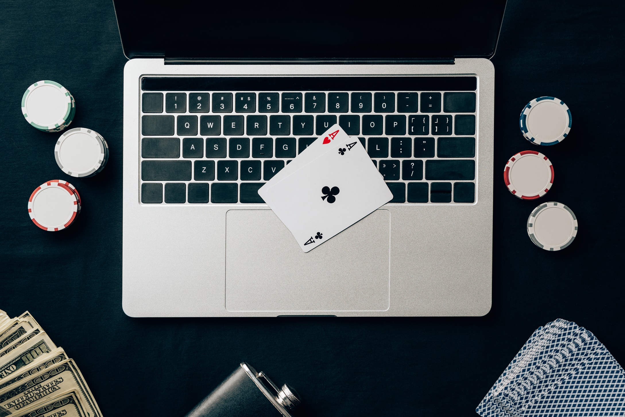 JAK VYBRAT NEJLEPŠÍ ČESKÉ ONLINE CASINO: TIPY PRO 2025
