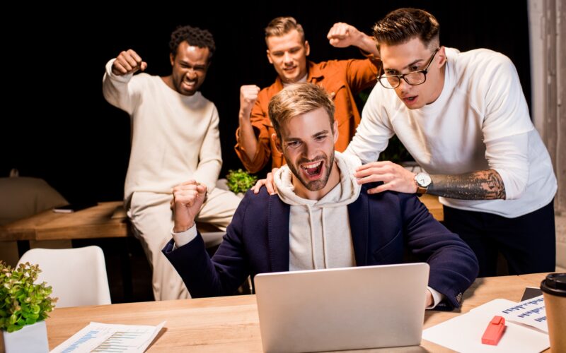 PROČ HRÁT ONLINE AUTOMATY S 81 VÝHERNÍMI LINIEMI?
