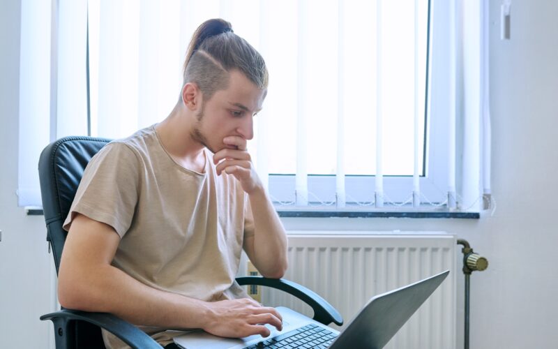 VOLATILITA VÝHERNÍCH AUTOMATŮ: CO TO JE A JAK OVLIVŇUJE VAŠI HRU