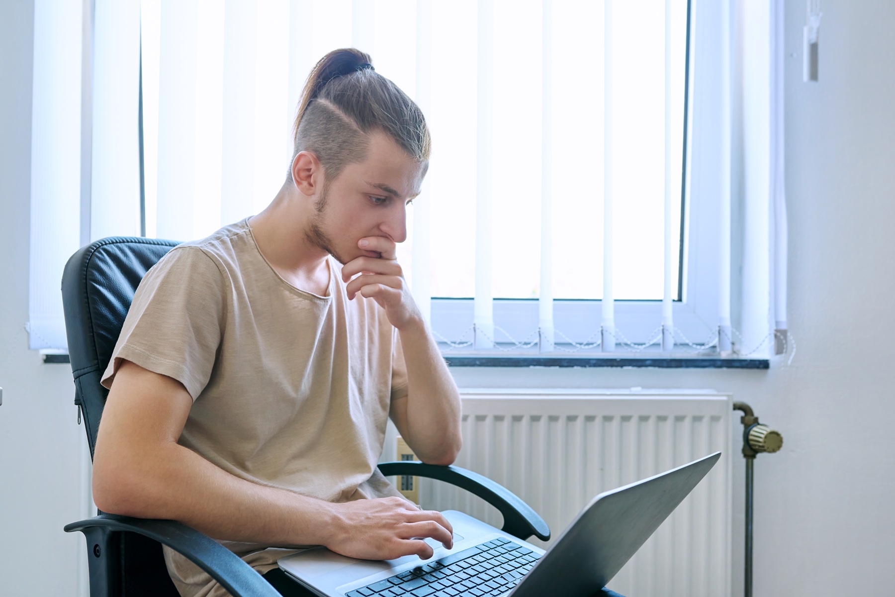 VOLATILITA VÝHERNÍCH AUTOMATŮ: CO TO JE A JAK OVLIVŇUJE VAŠI HRU