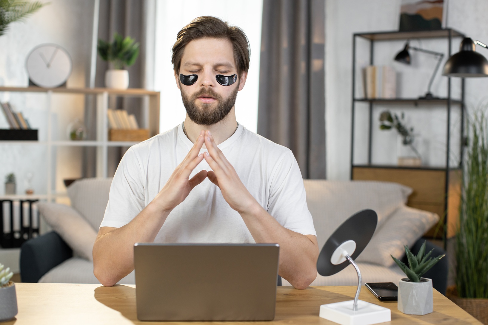 OVLÁDNĚTE PODMÍNKY PROTOČENÍ V ONLINE CASINU A HRAJTE S KLIDEM